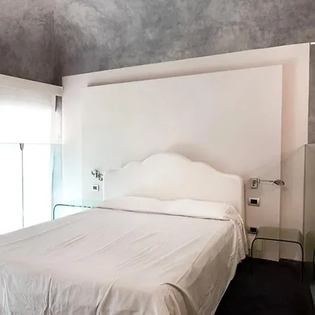 Domus Vivenda Apartment Genoa
